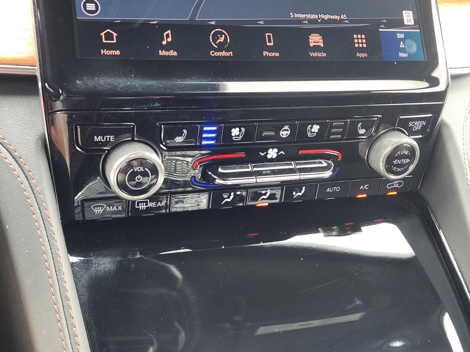 Used 2025 Jeep Grand Cherokee L Summit w/ Advanced Protech Group IV image 21