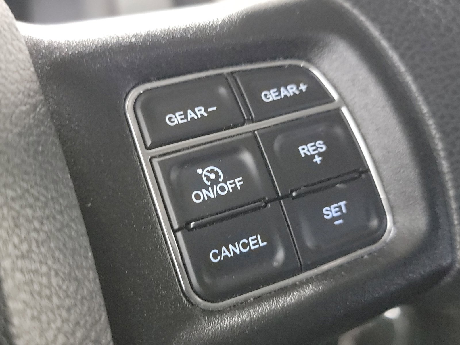 Used 2018 RAM 1500 Express AWD/4WD image 33