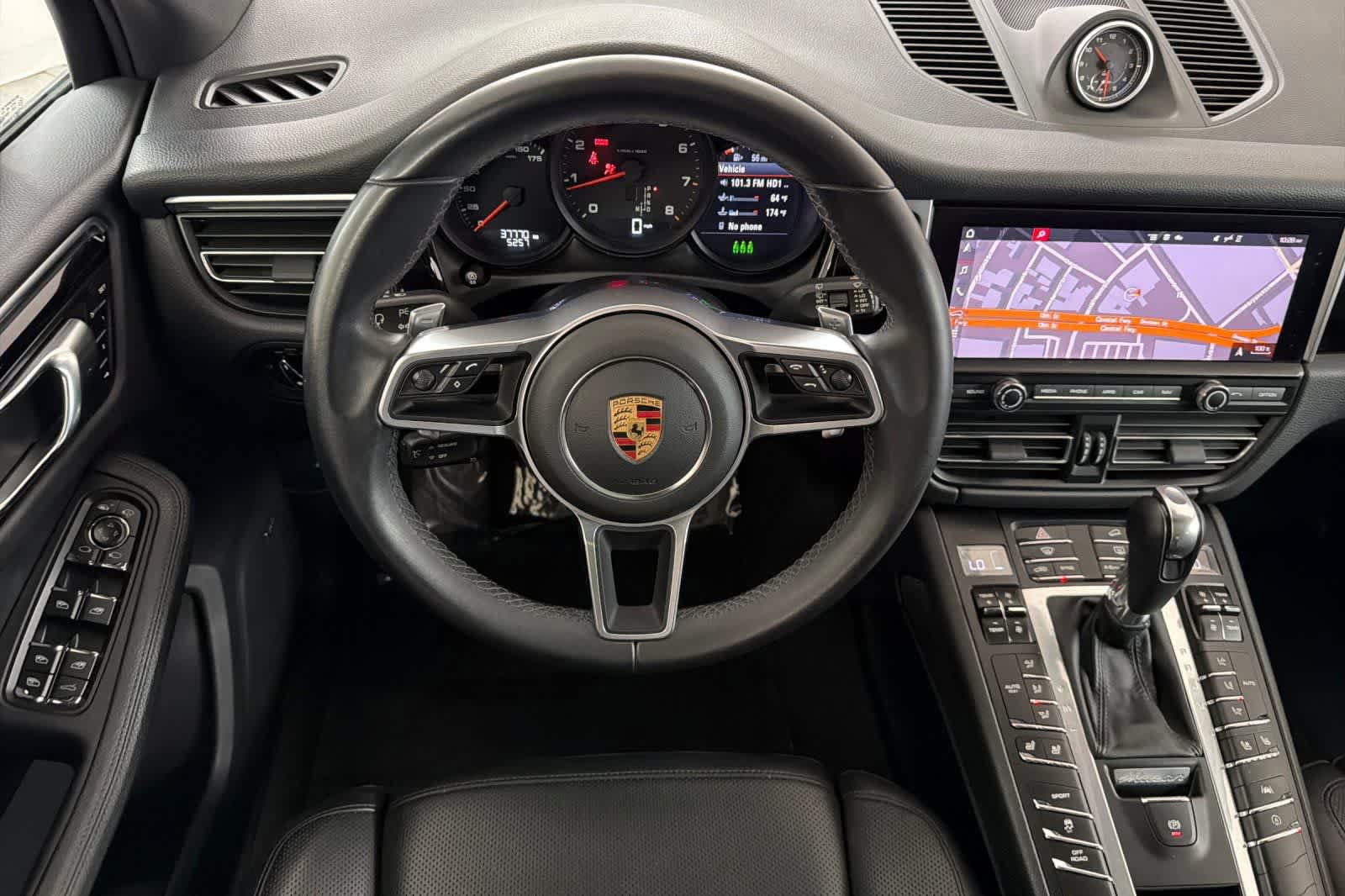 Used 2021 Porsche Macan w/ Premium Package Plus AWD/4WD image 14