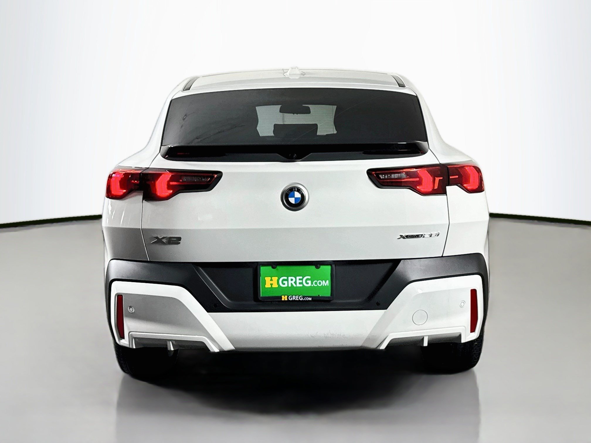 Used 2026 BMW X2 xDrive28i AWD/4WD image 8