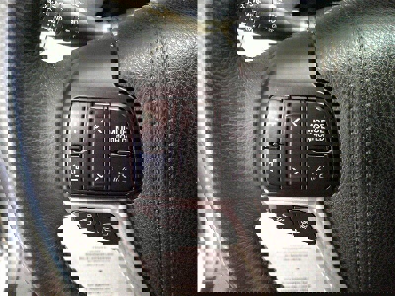 Used 2017 Toyota Sienna XLE image 10