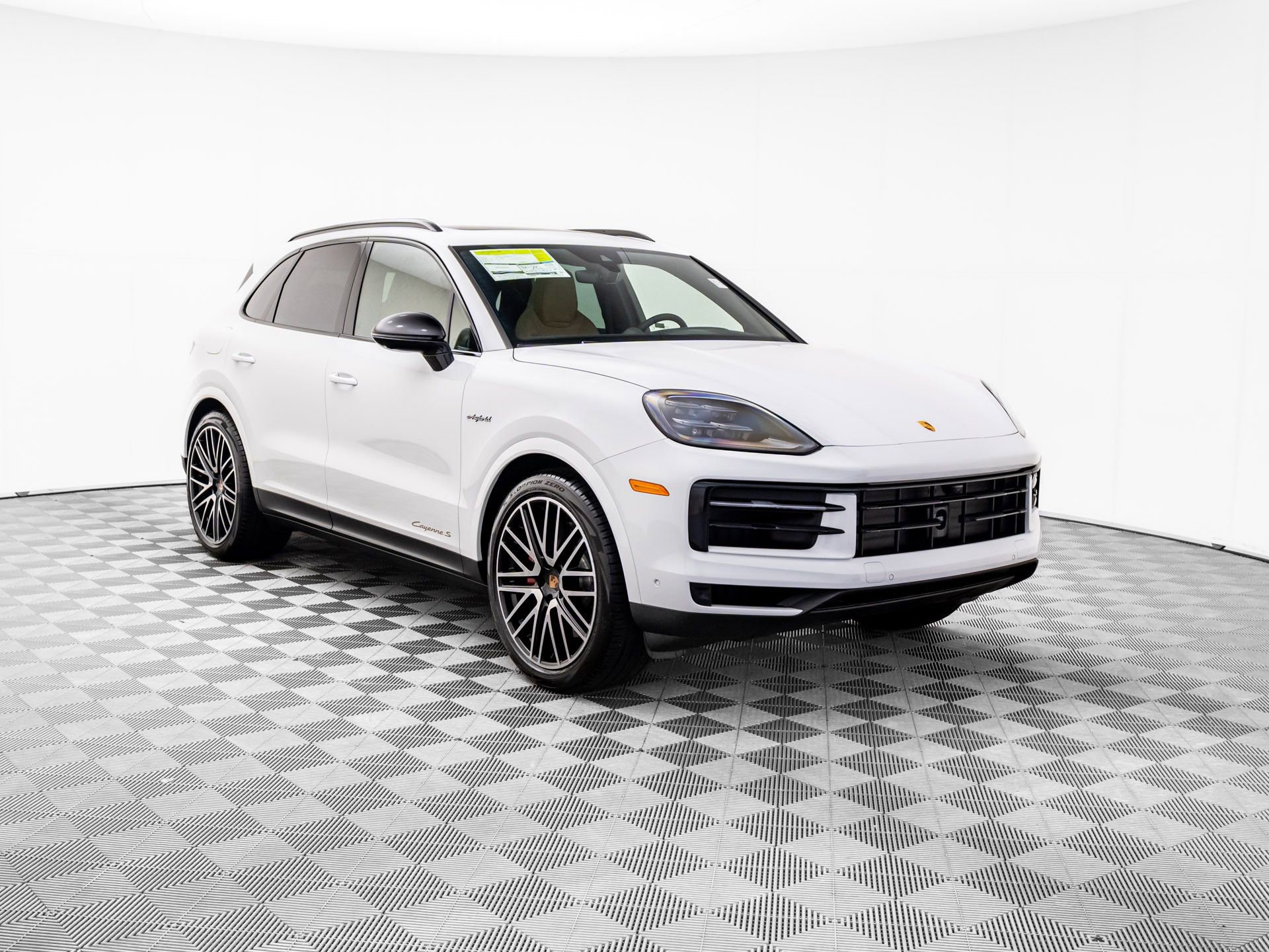 New 2026 Porsche Cayenne S image 6