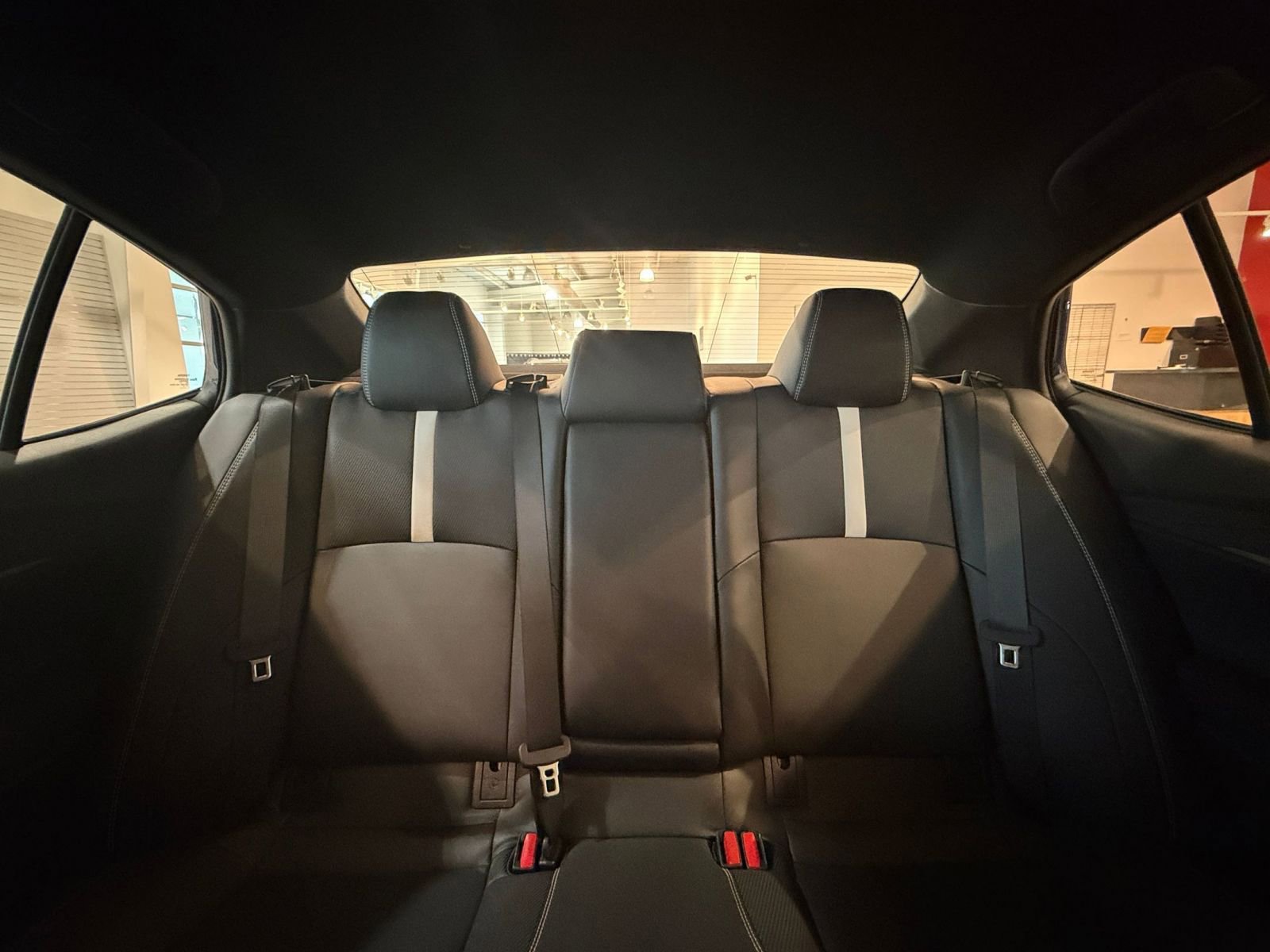 Used 2025 Toyota Camry SE image 38