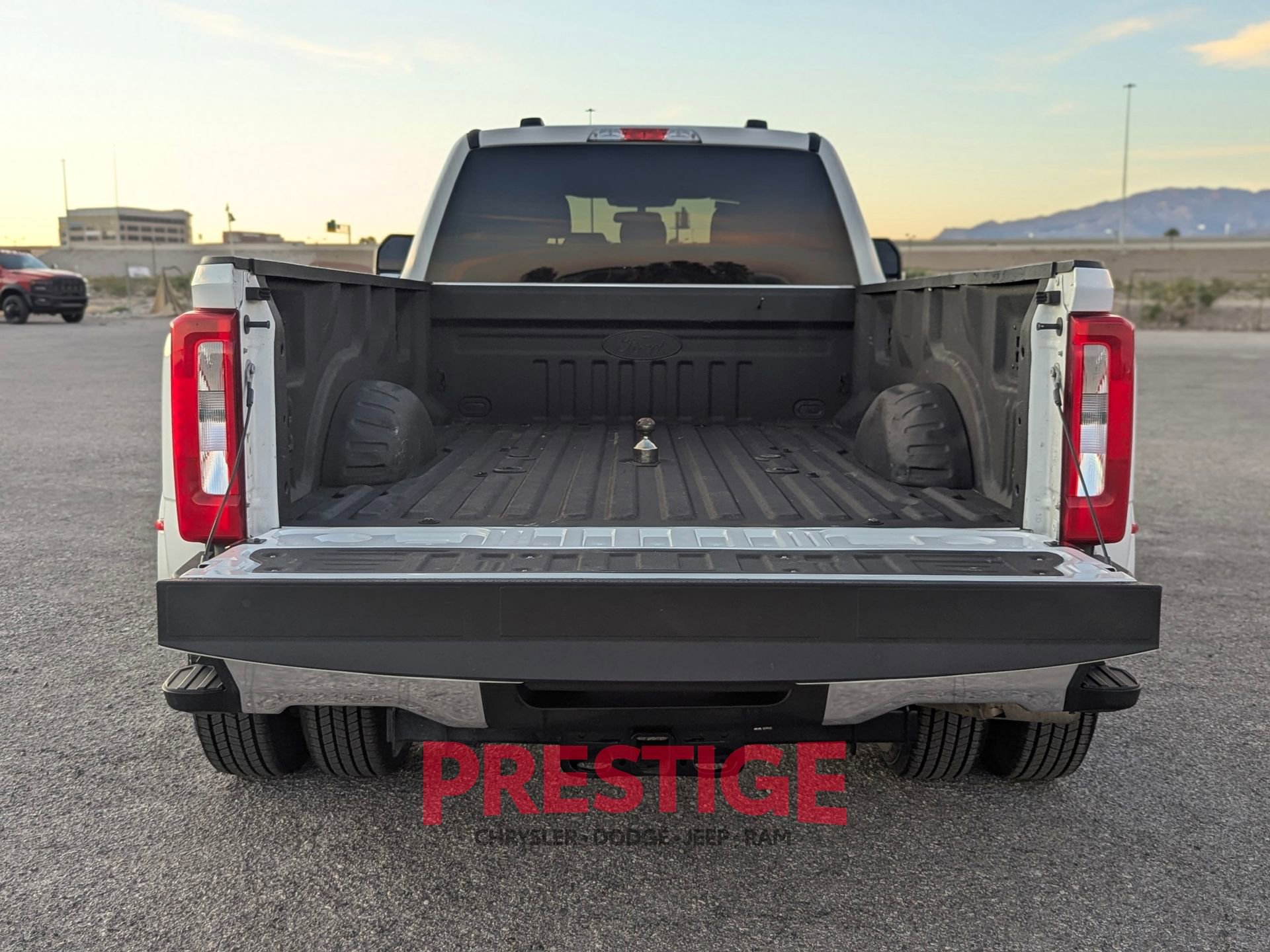 Used 2024 Ford F350 XLT image 9