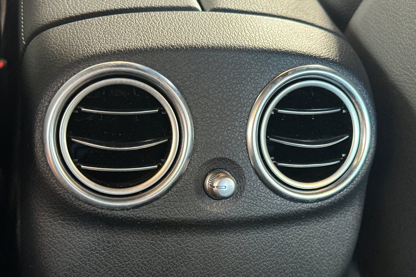 Used 2022 Mercedes-Benz E 350 Sedan image 16
