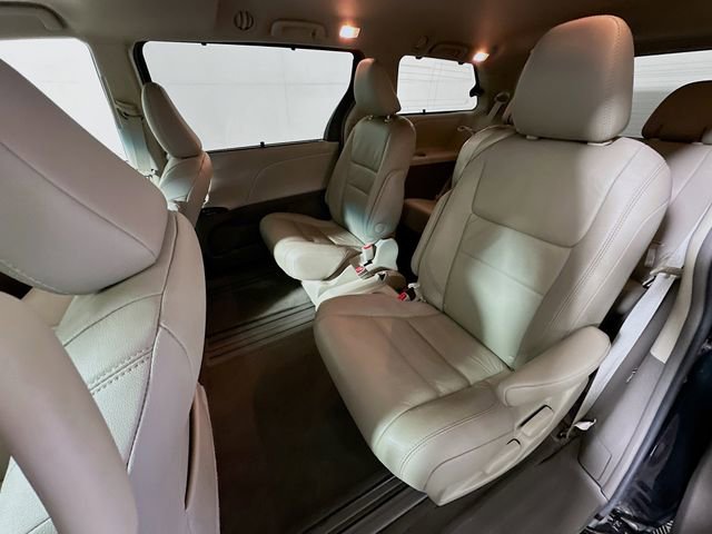 Used 2017 Toyota Sienna XLE w/ XLE Navigation Package image 24