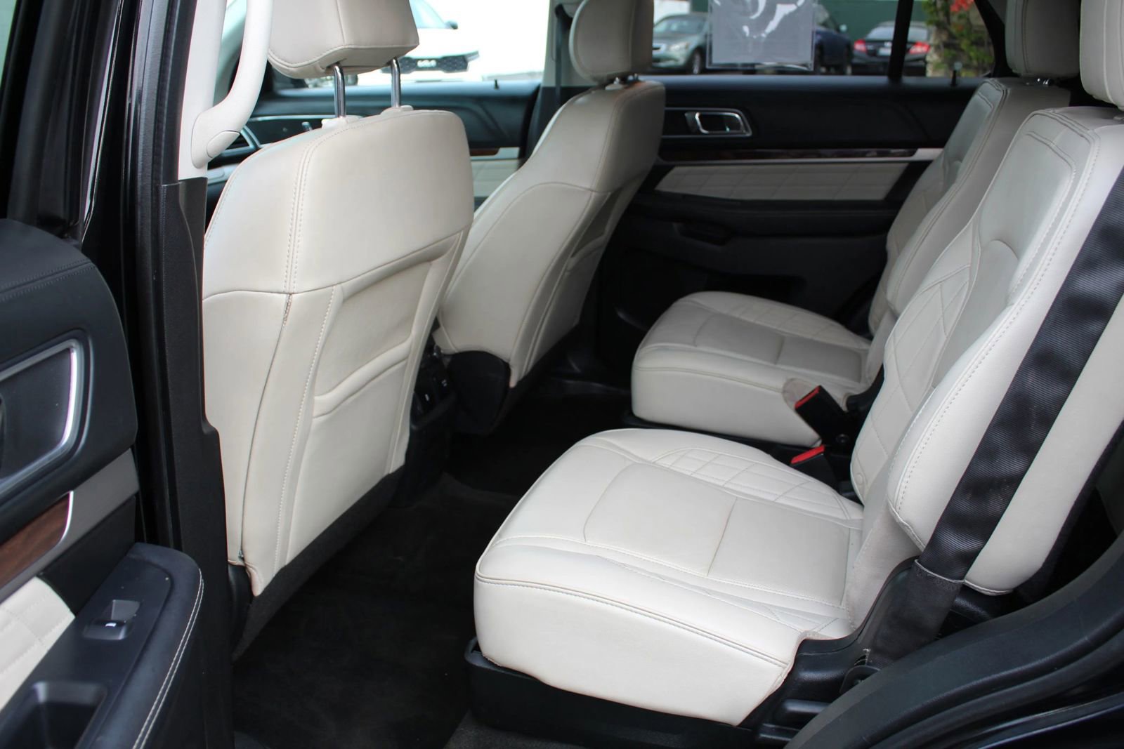 Used 2016 Ford Explorer Platinum AWD/4WD image 13