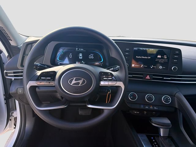 New 2026 Hyundai Elantra SE FWD image 21