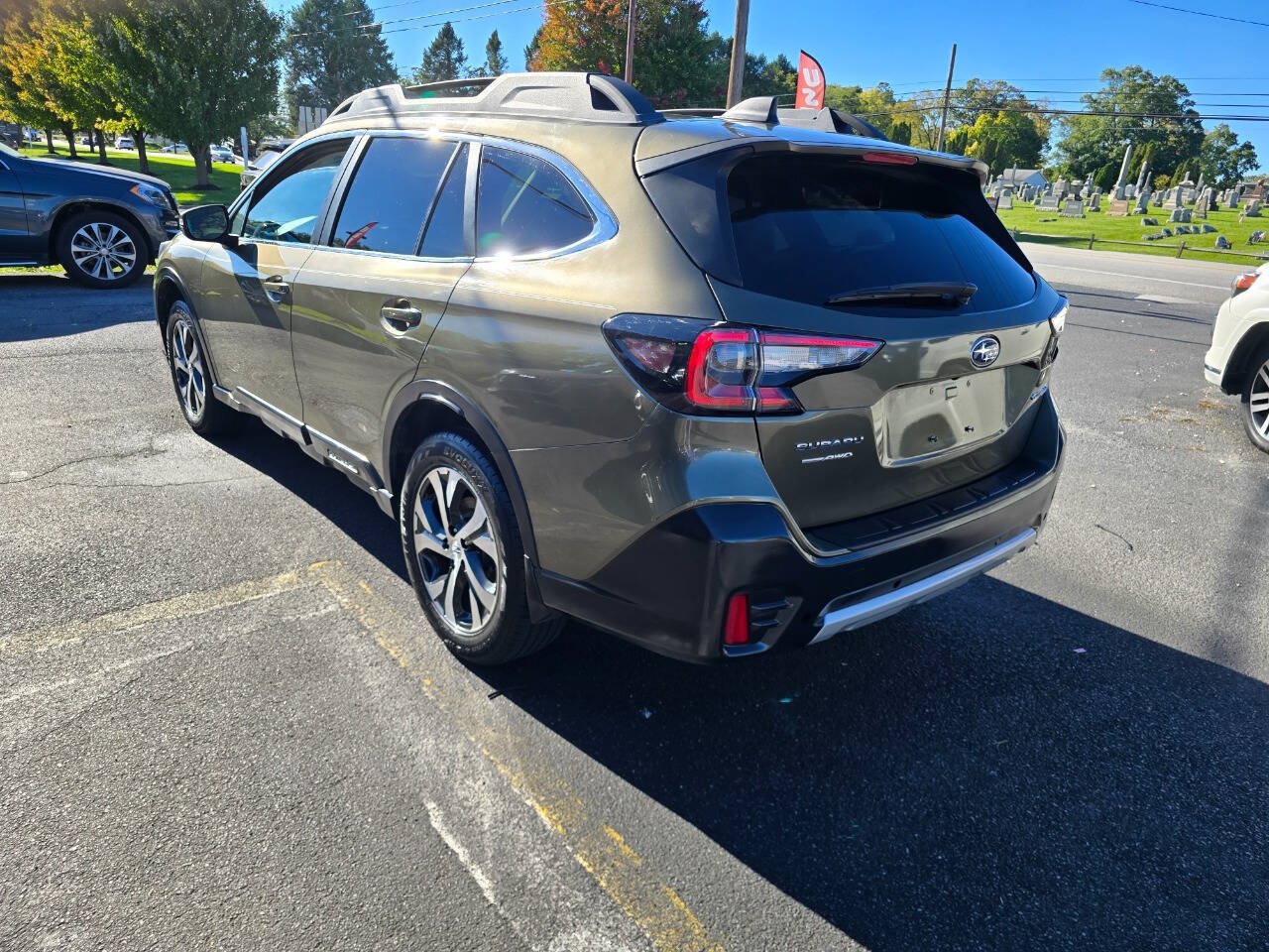 Used 2020 Subaru Outback Limited w/ Popular Package #2 AWD/4WD image 5