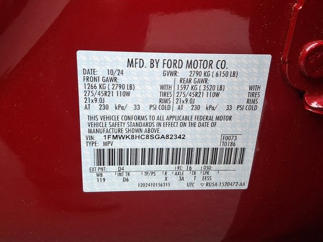Certified 2025 Ford Explorer Platinum w/ Ultimate Package AWD/4WD image 31