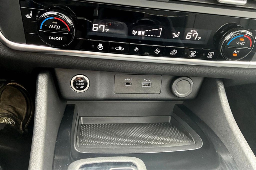 Certified 2023 Nissan Rogue SV w/ SV Premium B Package AWD/4WD image 16