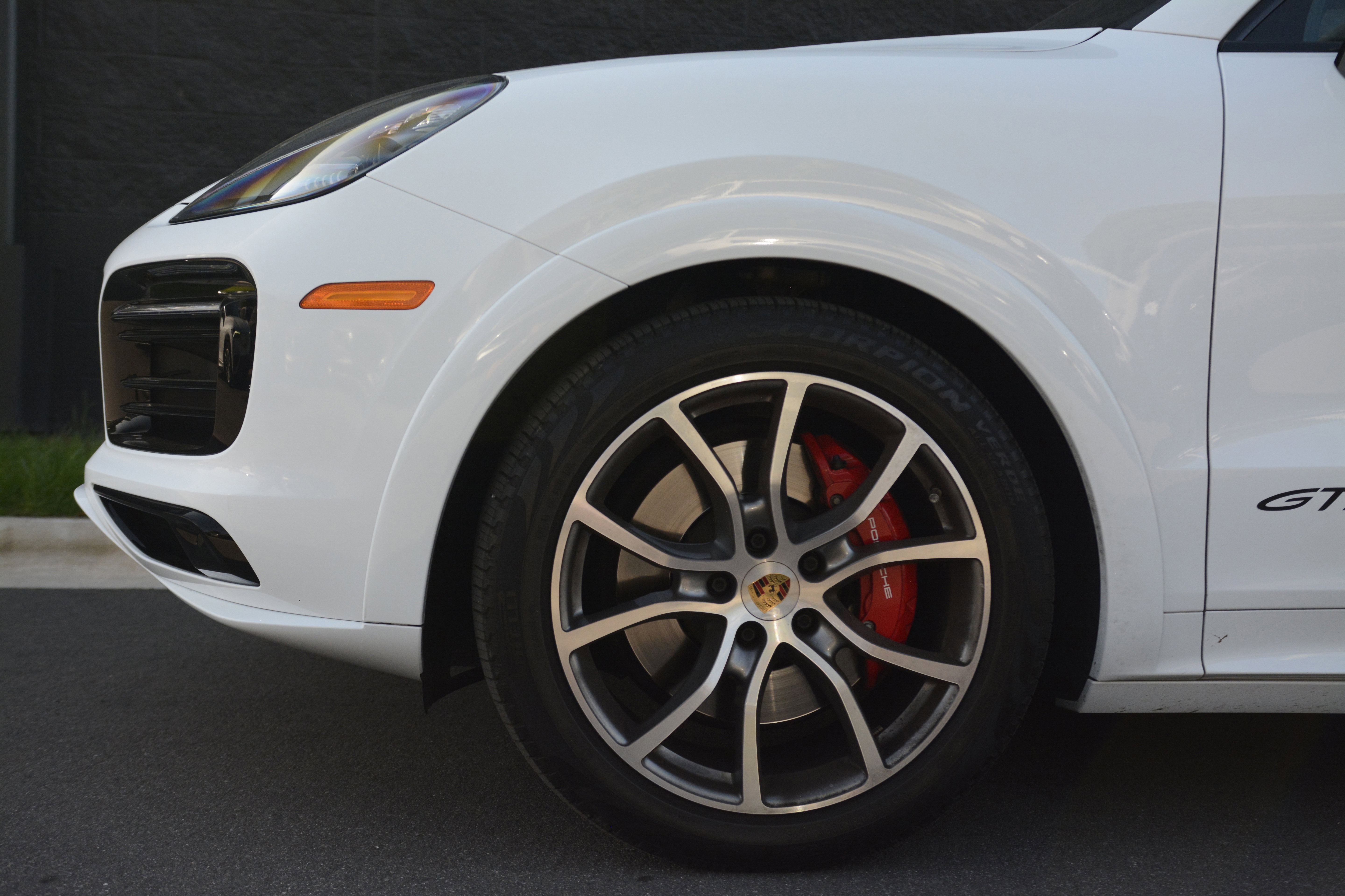 Certified 2022 Porsche Cayenne GTS AWD/4WD image 38