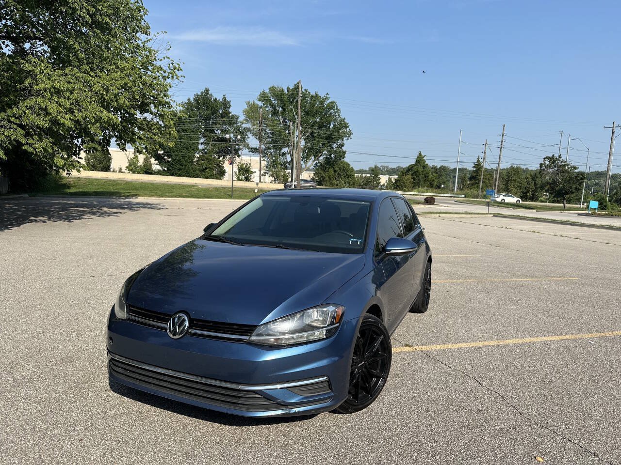 Used 2018 Volkswagen Golf S FWD image 1