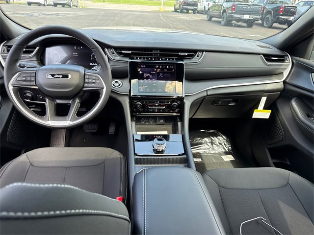 New 2025 Jeep Grand Cherokee L Laredo w/ Luxury Tech Group I image 2