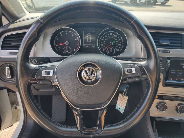 Used 2015 Volkswagen Golf S FWD image 23