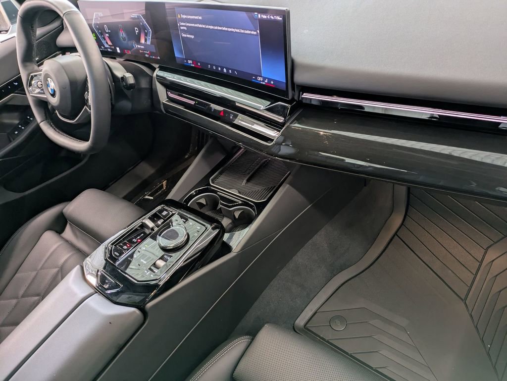 Certified 2025 BMW 530i xDrive w/ Premium Package image 36