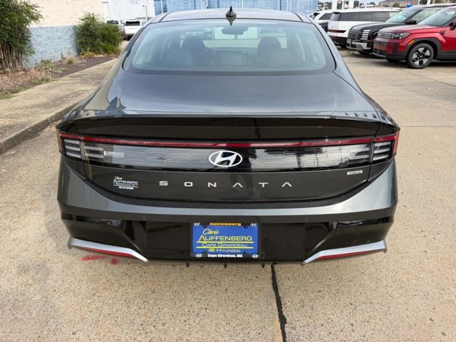 New 2026 Hyundai Sonata Limited FWD image 4