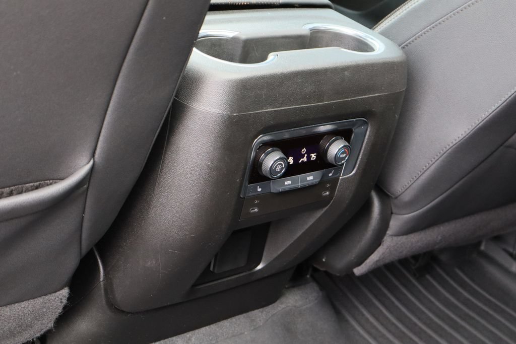 Certified 2025 Chevrolet Tahoe High Country AWD/4WD image 27