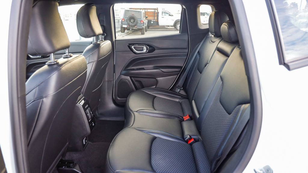 New 2026 Jeep Compass Latitude image 19