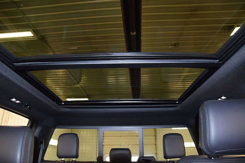 Used 2025 Ford F250 Platinum w/ Tremor Off-Road Package image 29