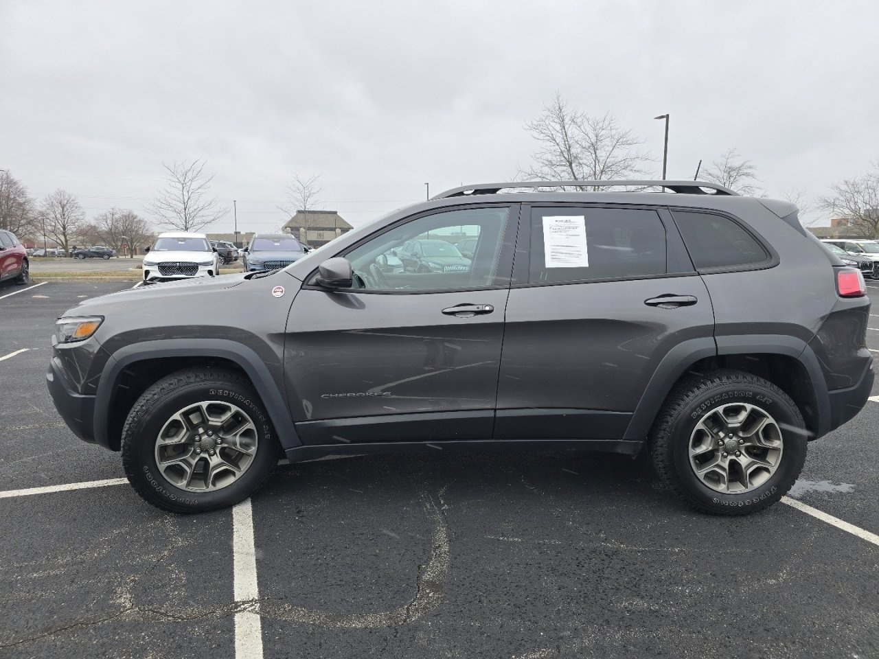 Used 2020 Jeep Cherokee Trailhawk w/ Cold Weather Group image 13