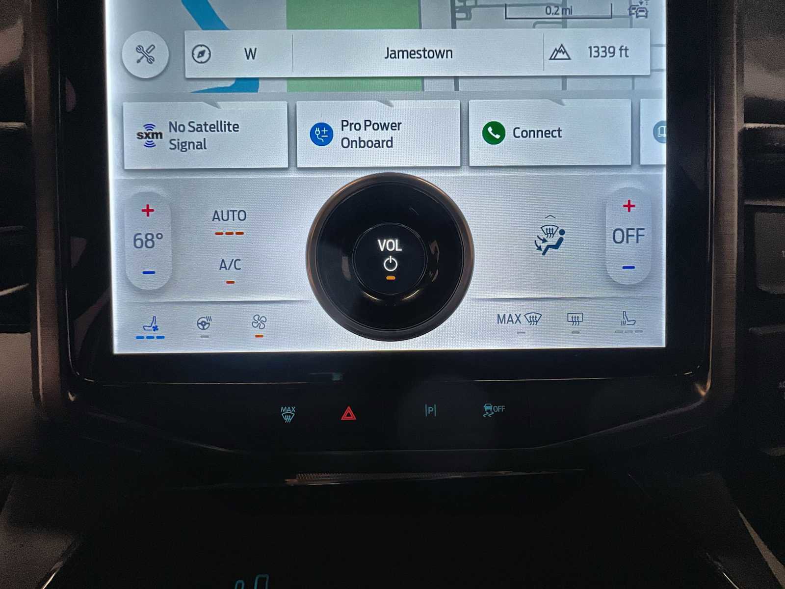 Used 2022 Ford F150 Lightning Lariat image 17