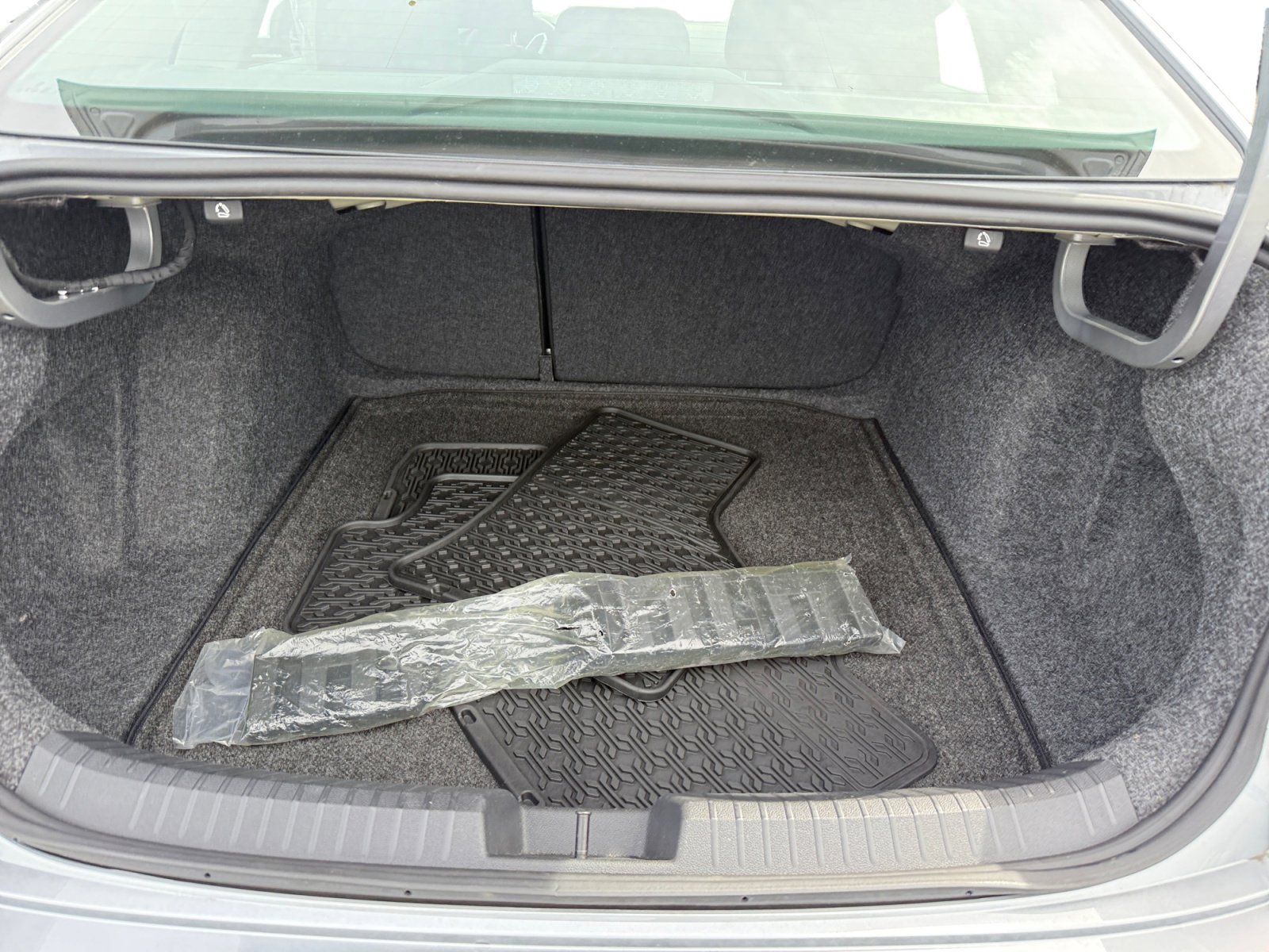 Used 2024 Volkswagen Jetta S image 17