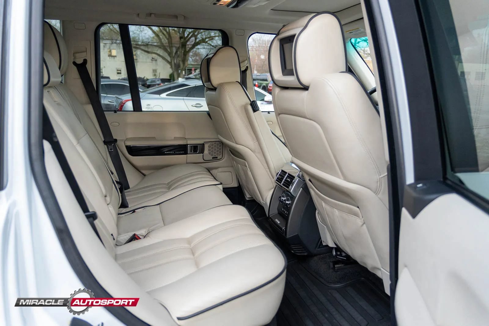 Used 2012 Land Rover Range Rover Supercharged AWD/4WD image 37