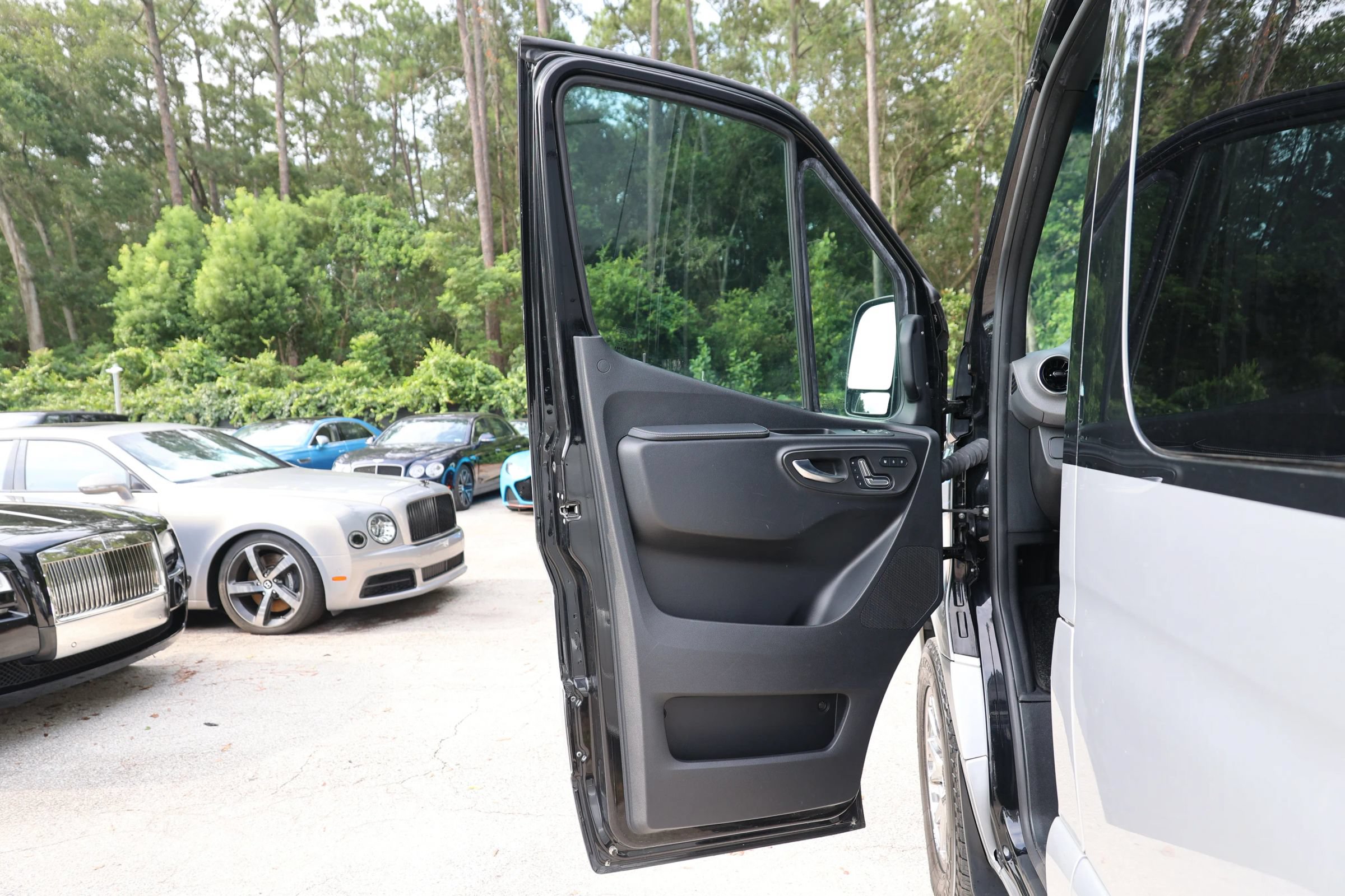 Used 2021 Mercedes-Benz Sprinter 3500 image 12