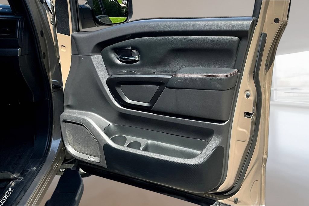 Used 2023 Nissan Titan PRO-4X w/ Pro-4x Convenience Package AWD/4WD image 27