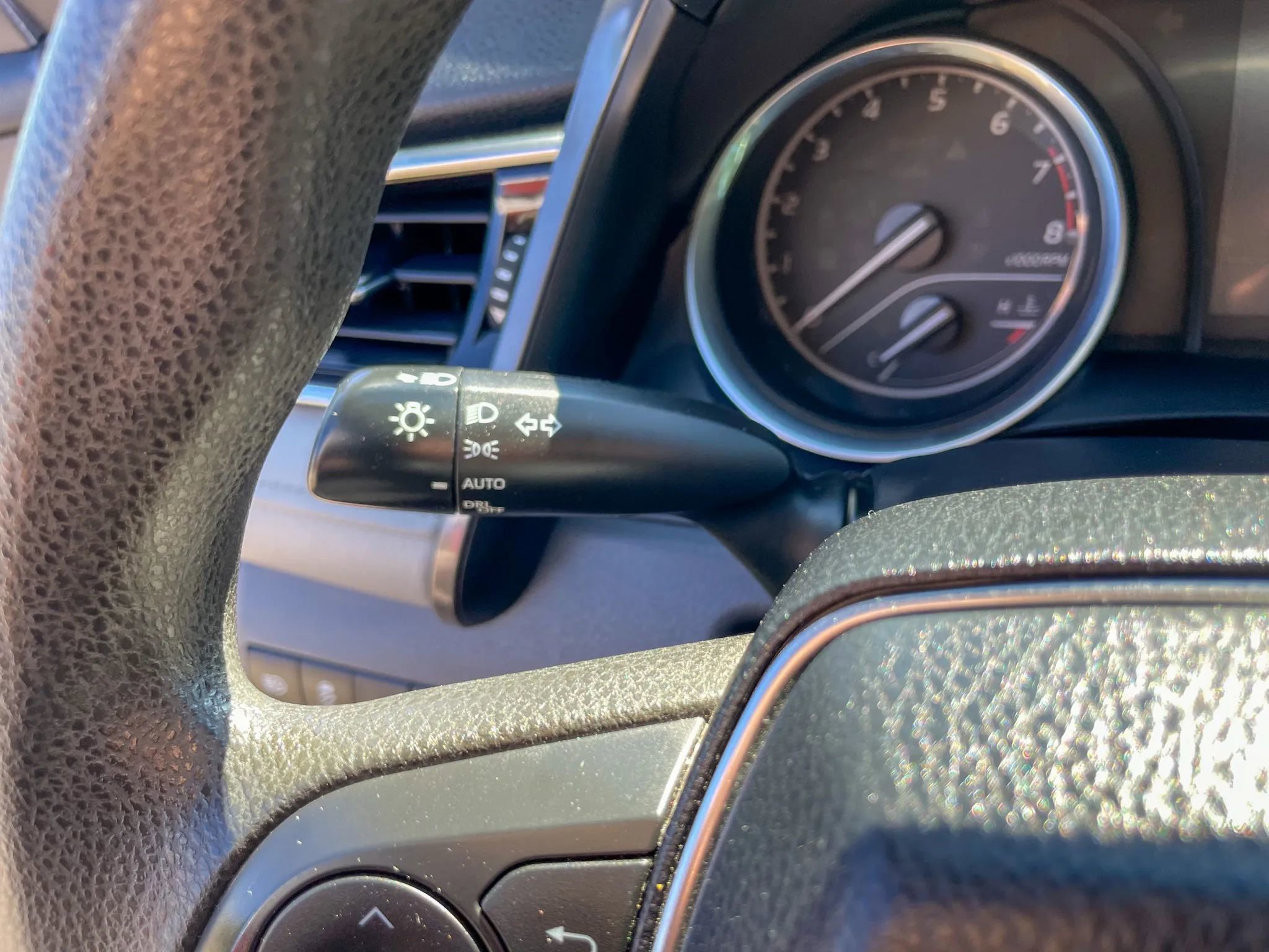Used 2018 Toyota Camry LE image 27