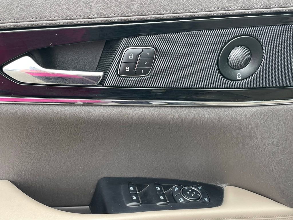 Used 2023 Lincoln Nautilus Reserve w/ Monochromatic Package image 27