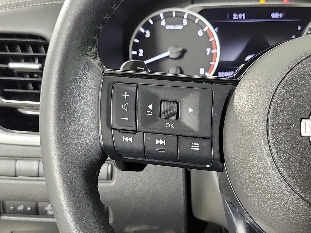 Used 2023 Nissan Rogue SL w/ SL Premium Package FWD image 26
