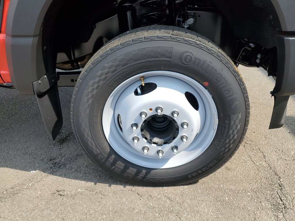 New 2026 Ford F550 2WD Regular Cab Super Duty image 14