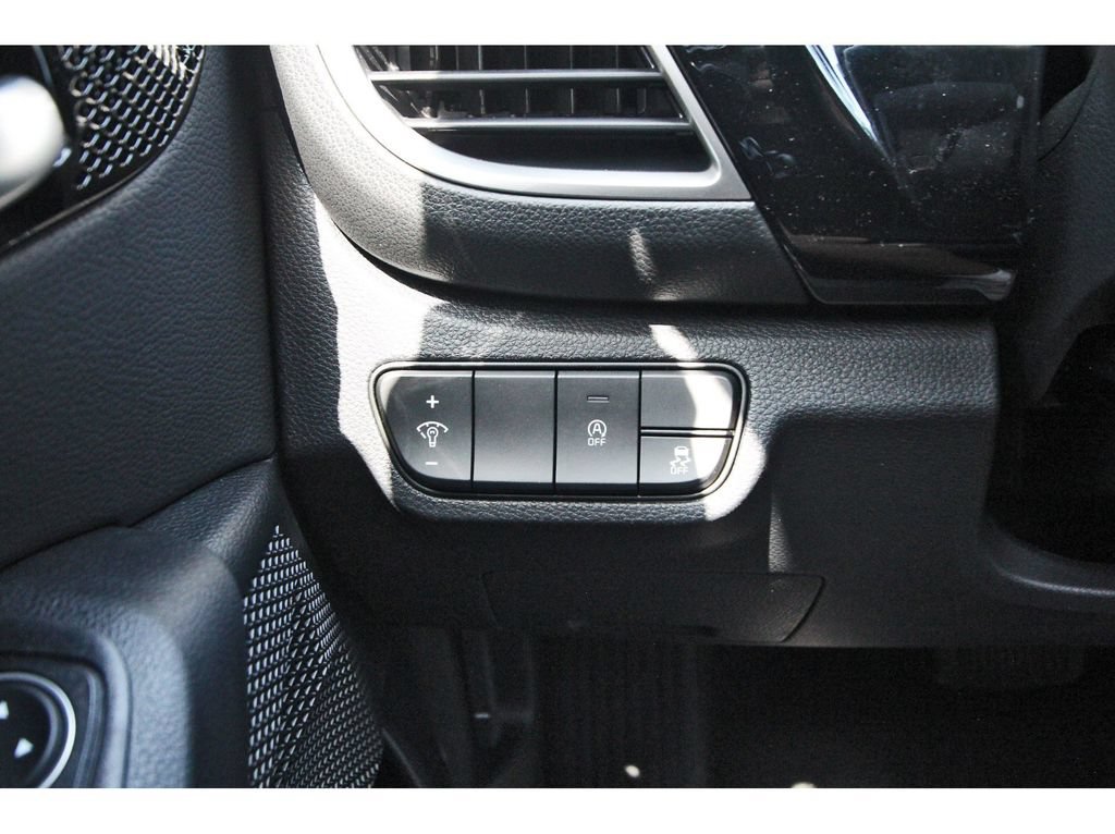 New 2026 Kia Seltos S FWD image 22