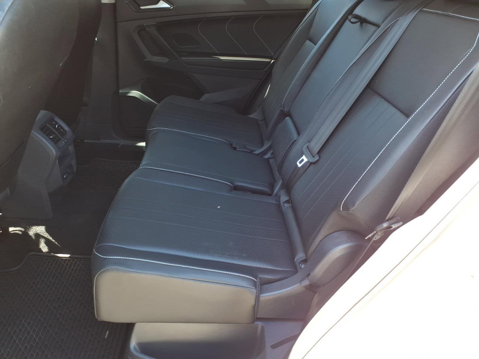 Used 2022 Volkswagen Tiguan SE AWD/4WD image 10