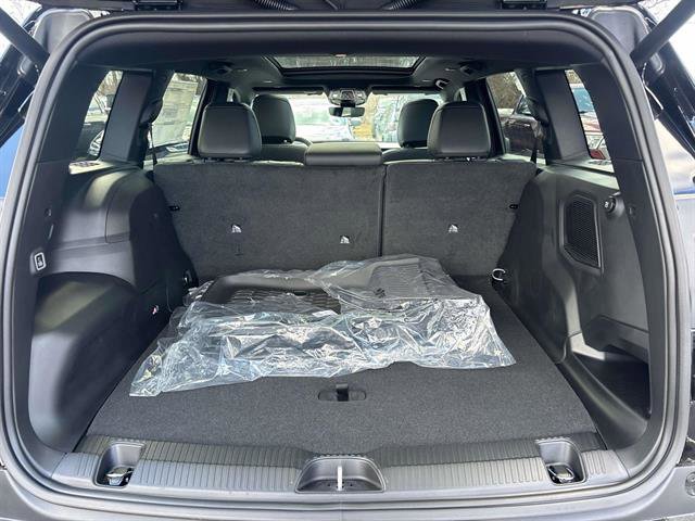 New 2026 Jeep Cherokee Overland image 4