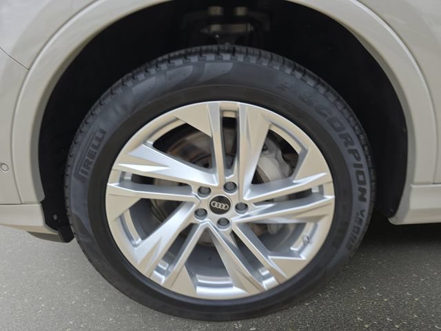 Used 2023 Audi Q7 2.0T Premium AWD/4WD image 38
