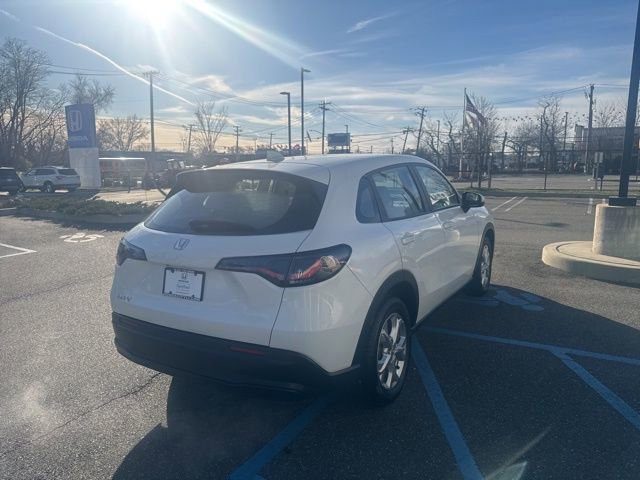 Used 2023 Honda HR-V LX image 8