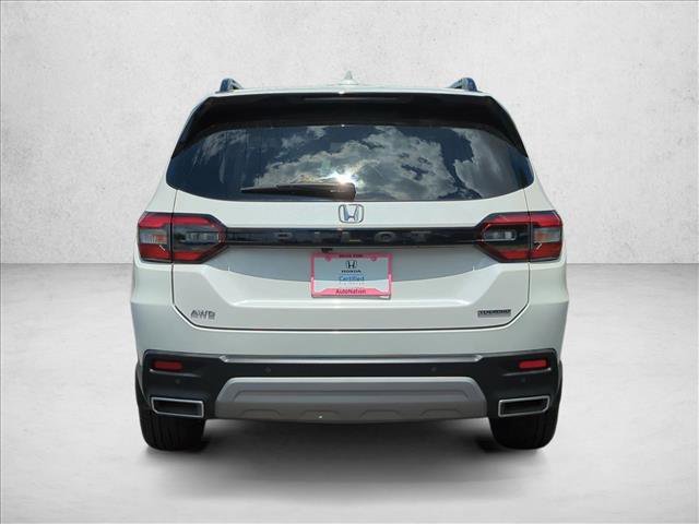 Certified 2024 Honda Pilot Touring image 7