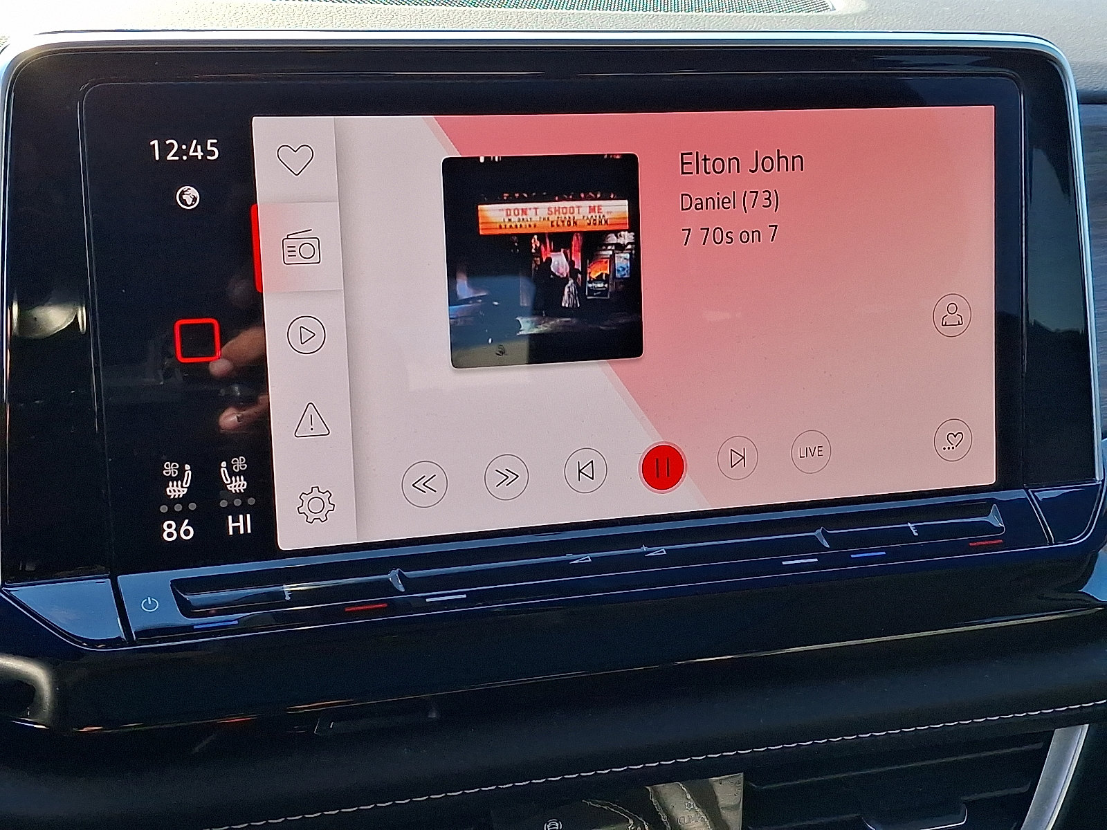 Used 2024 Volkswagen Atlas SEL image 17