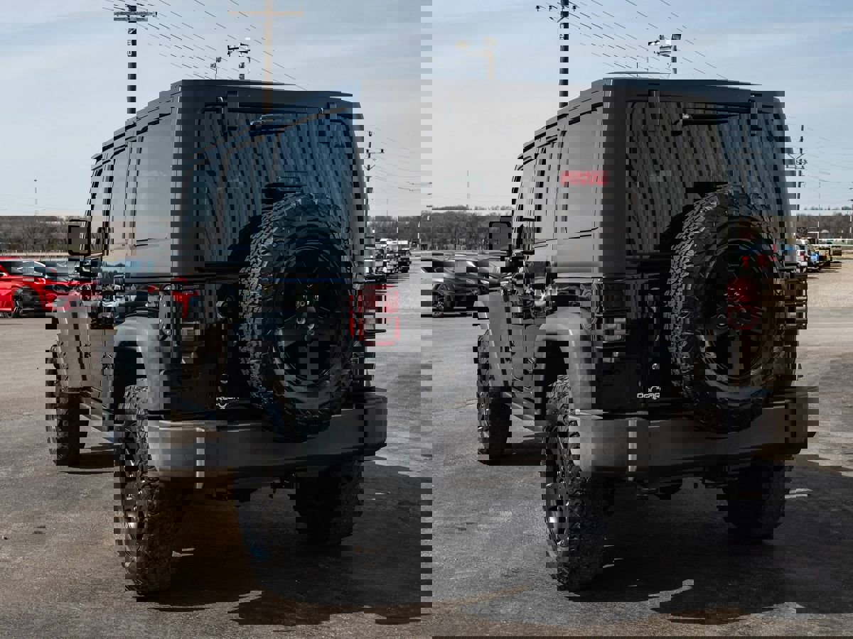 Used 2017 Jeep Wrangler Unlimited Sport image 3