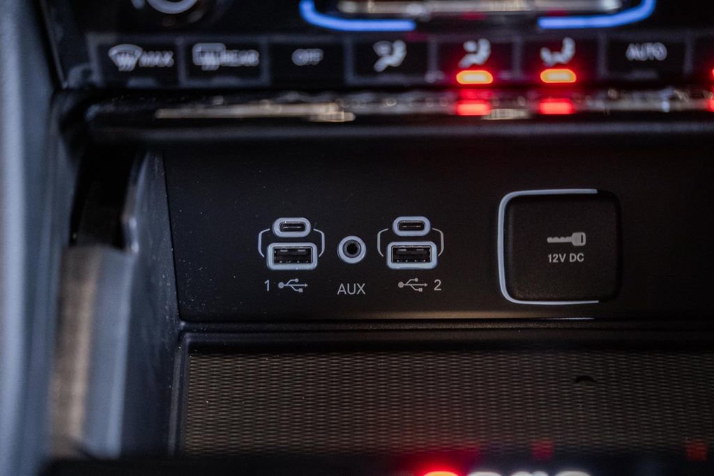 New 2025 Jeep Grand Cherokee Altitude image 23