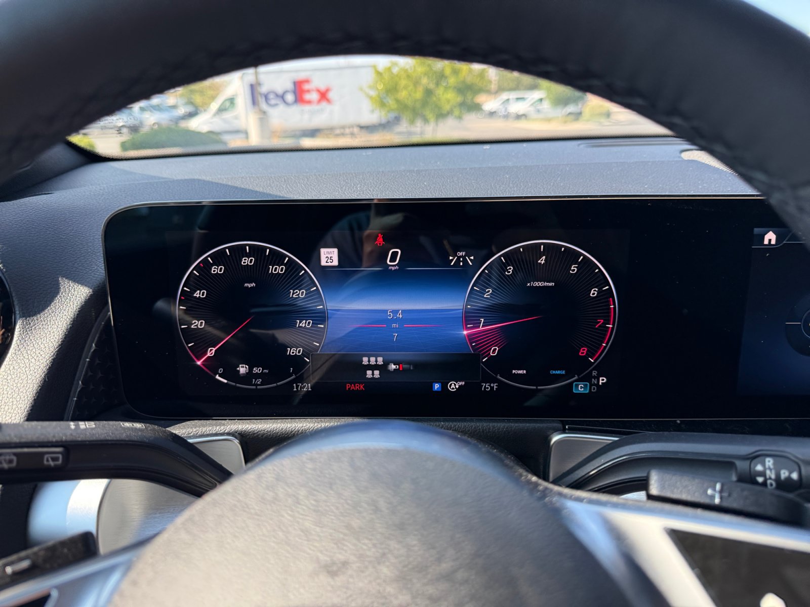 New 2026 Mercedes-Benz GLB 250 4MATIC image 10