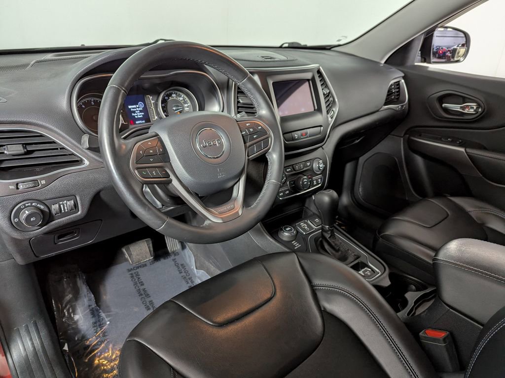 Used 2020 Jeep Cherokee Latitude Plus image 12