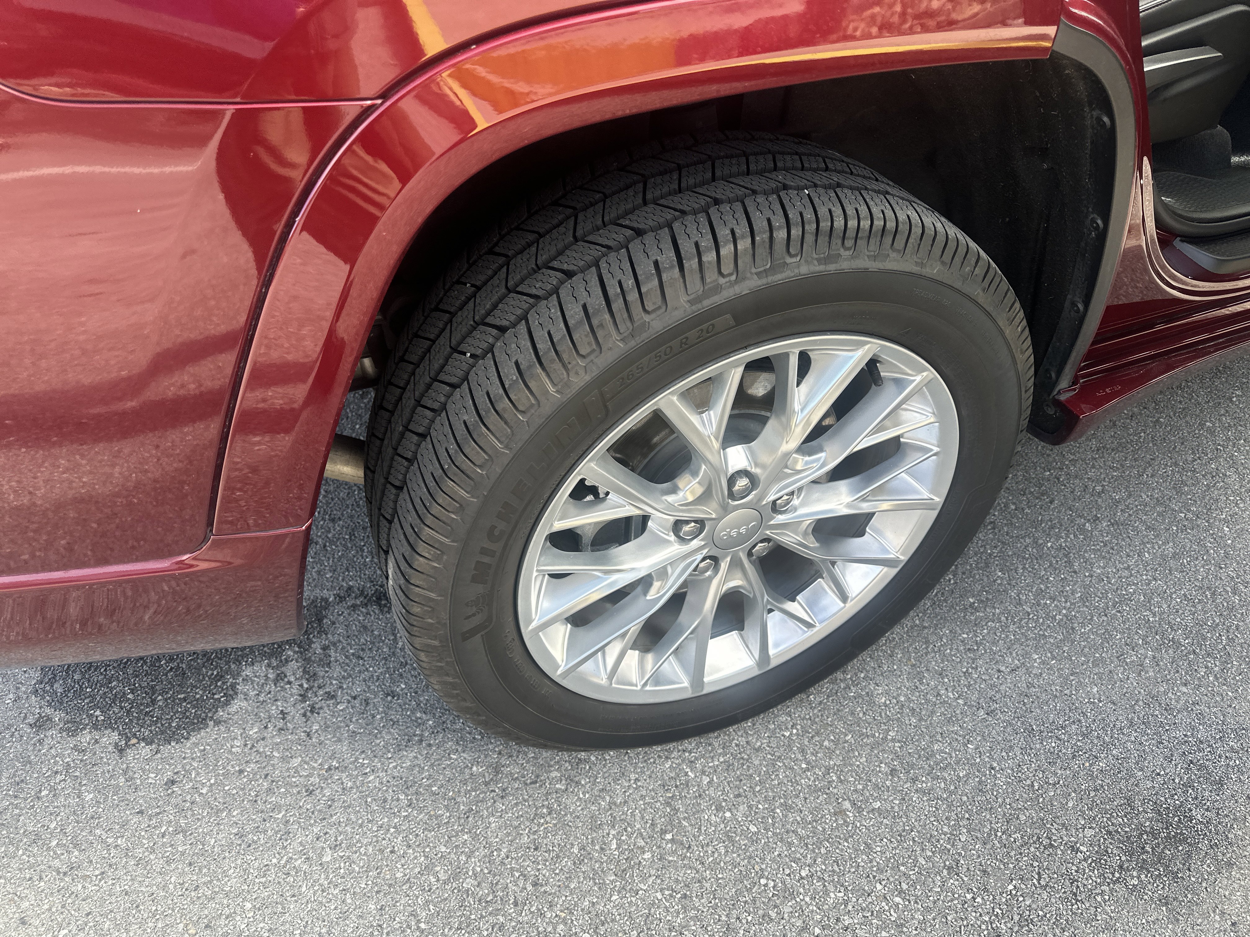 Used 2021 Jeep Grand Cherokee L Summit w/ Luxury Tech Group V image 26