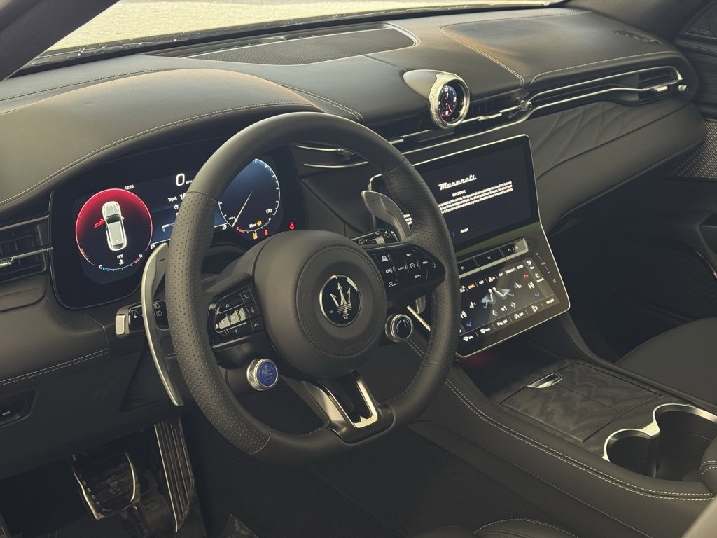 New 2025 Maserati Grecale Modena image 8