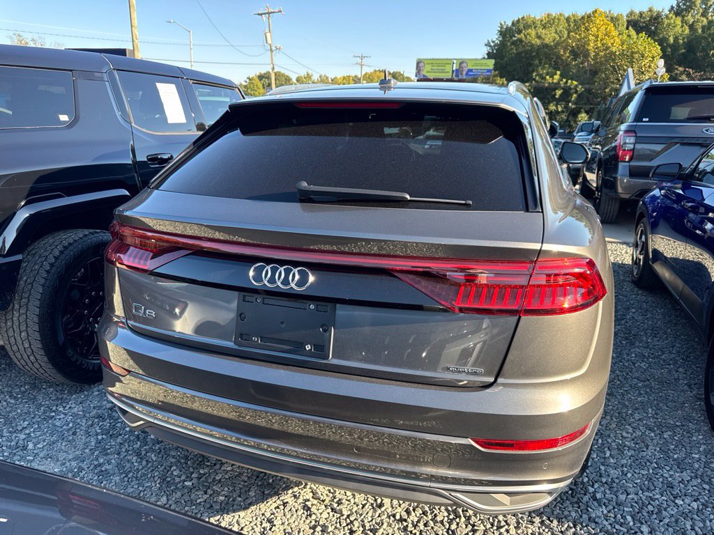 Used 2019 Audi Q8 Premium w/ Convenience Package AWD/4WD image 3