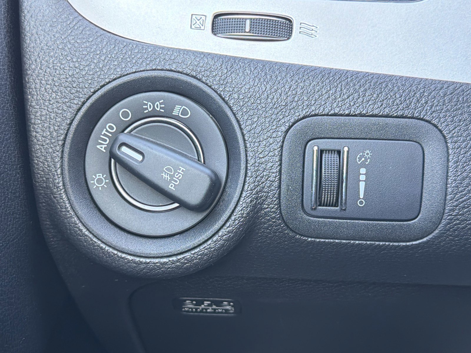 Used 2017 Dodge Journey GT image 25