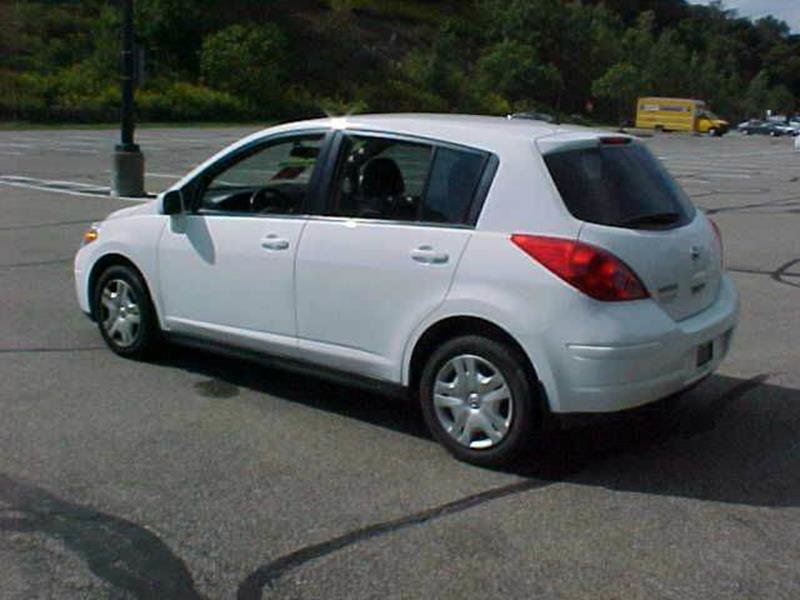 Used 2010 Nissan Versa 1.8 S w/ PWR Plus Pkg FWD image 7